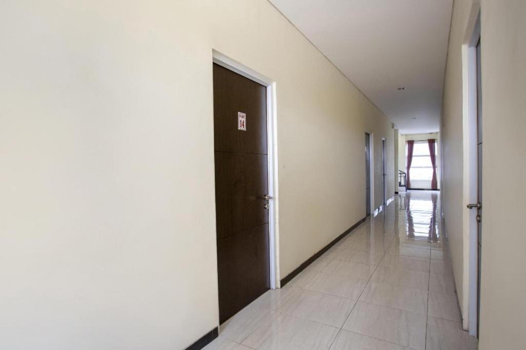 Reddoorz Syariah Near Transmart Mall باليمبانغْ المظهر الخارجي الصورة