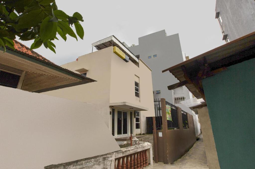 Reddoorz Syariah Near Transmart Mall باليمبانغْ المظهر الخارجي الصورة