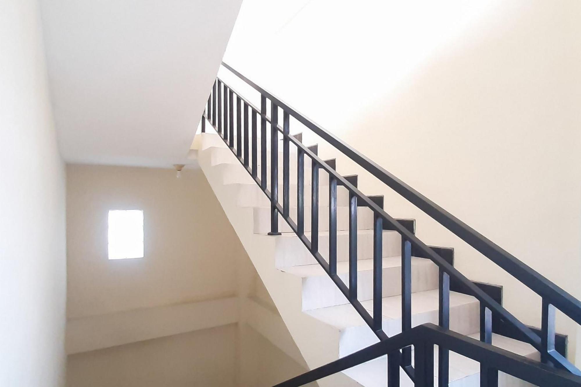 Reddoorz Syariah Near Transmart Mall باليمبانغْ المظهر الخارجي الصورة