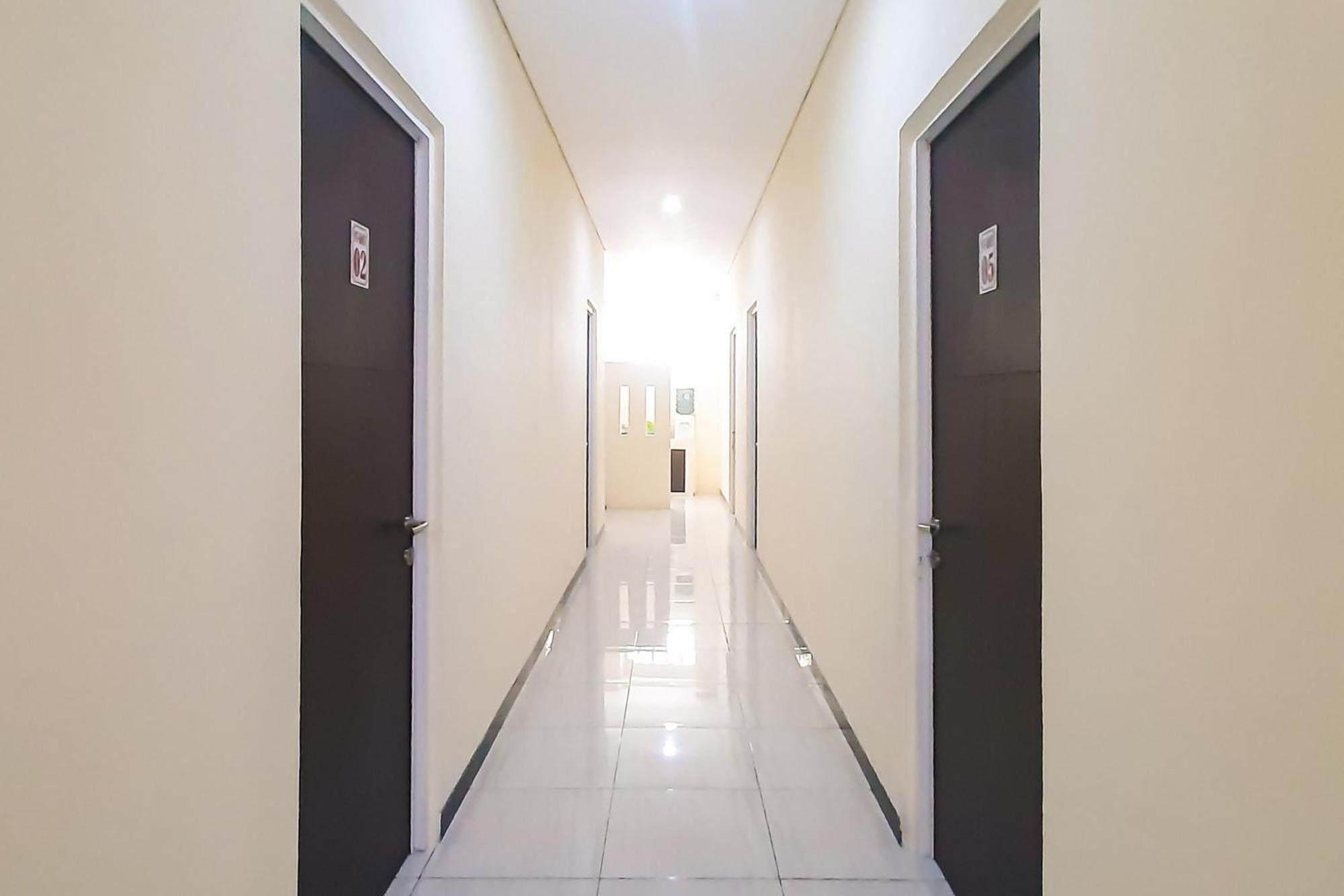 Reddoorz Syariah Near Transmart Mall باليمبانغْ المظهر الخارجي الصورة